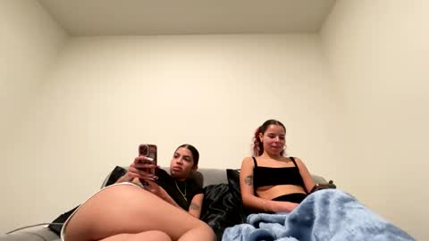 Tus reinas online show from January 2025 07:04:01 AM