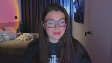 Snapshot of tutti_frutti_ chatting on October 2025 07:19:02 PM Ariana online show from October 2025 07:19:02 PM