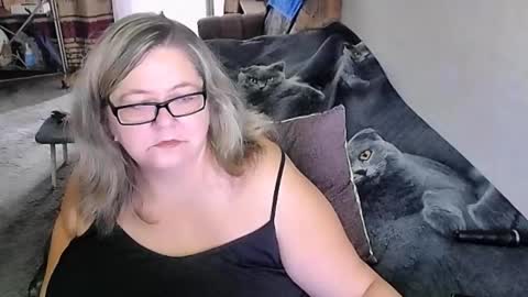 Lana online show from October 2025 02:42:02 AM