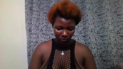 twerker_lyly online show from November 2025 12:03:01 PM
