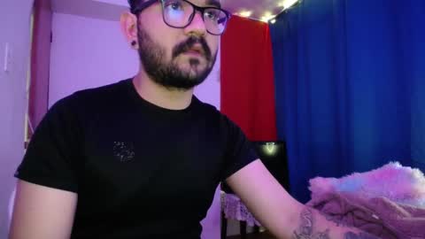 TwinFlamesXX online show from February 2026 05:44:02 PM