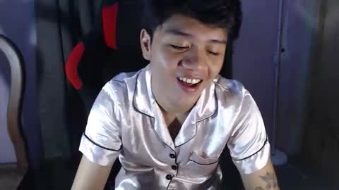 Snapshot of twink_blaze chatting on April 2026 02:22:01 PM BLAZE online show from April 2026 02:22:01 PM