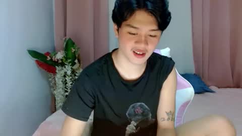 Snapshot of twink_blaze chatting on May 2026 05:45:01 AM BLAZE online show from May 2026 05:45:01 AM