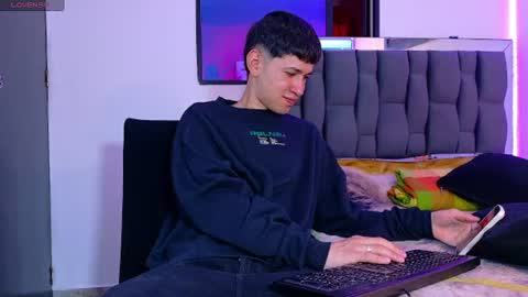 Snapshot of twink_daren chatting on June 2026 07:02:02 PM Mr Daren online show from June 2026 07:02:02 PM