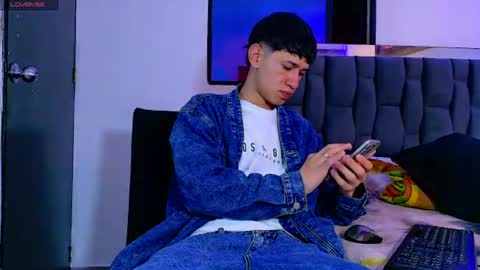 Snapshot of twink_daren chatting on June 2026 08:13:02 PM Mr Daren online show from June 2026 08:13:02 PM