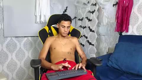 Dani online show from October 2025 09:57:01 PM