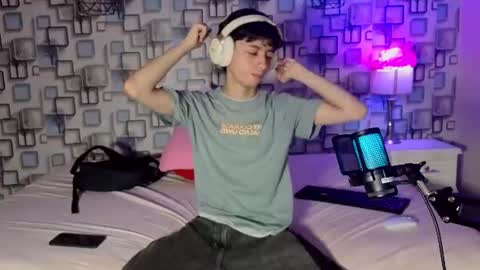 Snapshot of twink_sebas7 chatting on June 2026 12:14:02 PM Sebastin online show from June 2026 12:14:02 PM