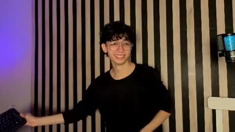 Snapshot of twink_sebas7 chatting on July 2026 12:20:01 PM Sebastin online show from July 2026 12:20:01 PM