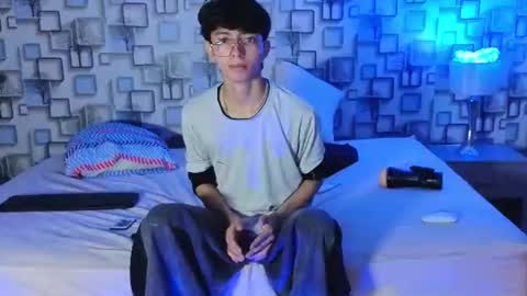 Snapshot of twink_sebas7 chatting on July 2026 12:29:02 PM Sebastin online show from July 2026 12:29:02 PM