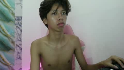 Snapshot of twink_sunny chatting on July 2026 11:12:02 AM sunny online show from July 2026 11:12:02 AM