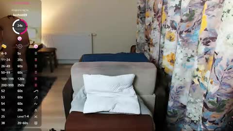 Vicky  Victor online show from September 2025 07:40:02 PM