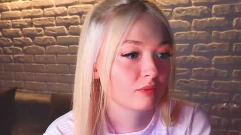 twinklefluff online show from March 2025 04:34:02 AM