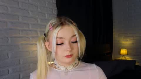 twinklefluff online show from October 2025 03:52:01 PM