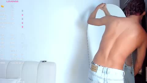 Snapshot of twinksboys_23 chatting on June 2026 01:58:02 PM twinksboys_23 online show from June 2026 01:58:02 PM