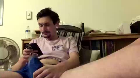 TwinkyMcgee online show from October 2025 06:03:01 AM