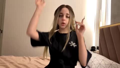 twivi online show from October 2025 05:14:01 PM