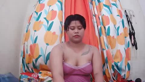 Snapshot of twowetcuties chatting on March 2025 11:31:01 PM Lyn and lea online show from March 2025 11:31:01 PM