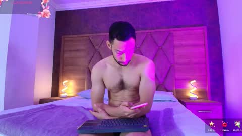 Snapshot of tyagoroberts chatting on October 2025 12:12:02 PM Tyago online show from October 2025 12:12:02 PM