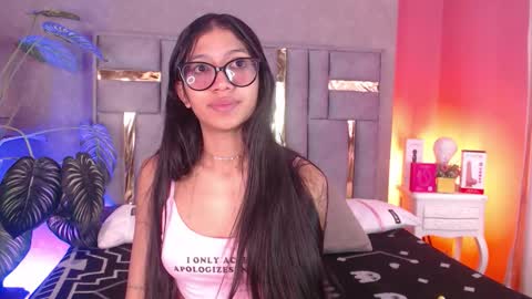 tyla_ks online show from October 2025 07:36:02 PM