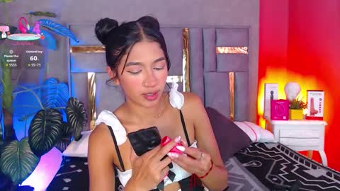 tyla_ks online show from December 2025 08:05:02 PM