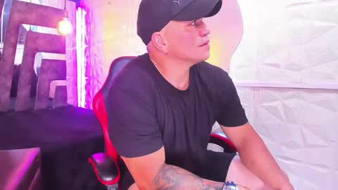 Snapshot of tyleer_scot chatting on March 2026 07:28:01 PM Tyleer Scot online show from March 2026 07:28:01 PM