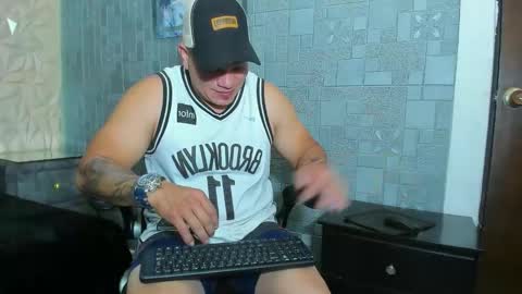 Snapshot of tyleer_scot chatting on March 2026 07:52:01 PM Tyleer Scot online show from March 2026 07:52:01 PM