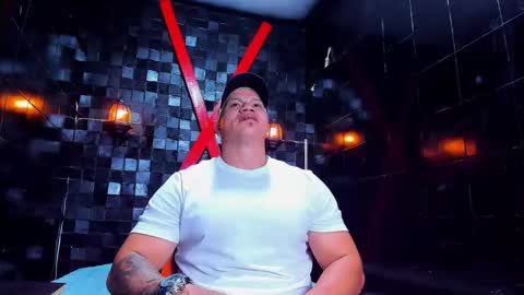 Snapshot of tyleer_scot chatting on April 2026 08:35:02 PM Tyleer Scot online show from April 2026 08:35:02 PM