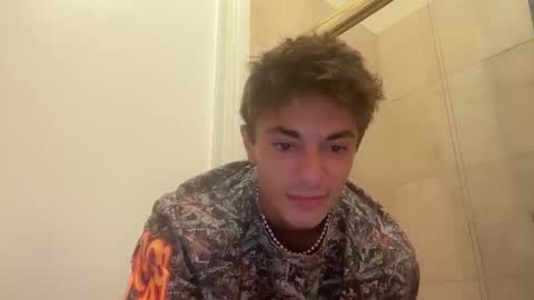 Snapshot of tyy0ung chatting on May 2026 10:50:01 PM tyy0ung online show from May 2026 10:50:01 PM