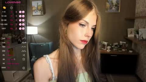 Snapshot of udeledelmoref chatting on September 2025 09:47:02 PM Liky online show from September 2025 09:47:02 PM