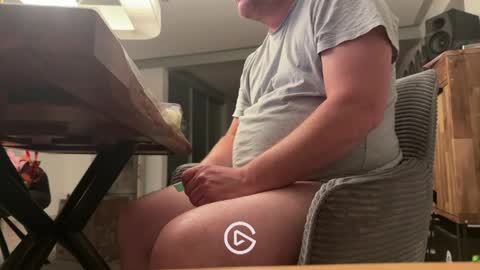 Snapshot of ueberdruck01 chatting on June 2026 08:02:02 PM ueberdruck01 online show from June 2026 08:02:02 PM