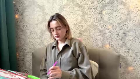 Emily online show from November 2025 10:47:01 AM