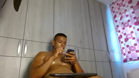 Felipe  model independent online show from January 2025 12:07:02 PM