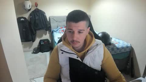 Snapshot of ulxer chatting on May 2026 08:14:02 PM hi im mike tyson - online show from May 2026 08:14:02 PM