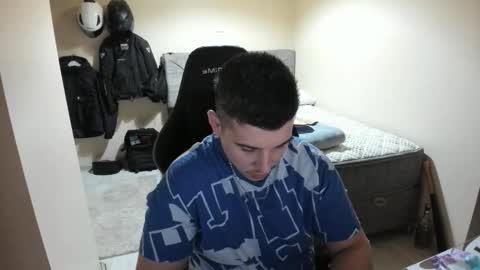 Snapshot of ulxer chatting on May 2026 09:57:02 PM hi im mike tyson - online show from May 2026 09:57:02 PM