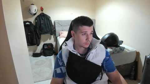 Snapshot of ulxer chatting on May 2026 06:37:01 PM hi im mike tyson - online show from May 2026 06:37:01 PM