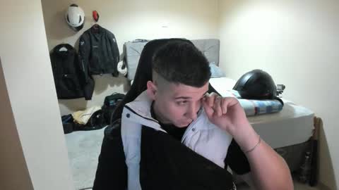 Snapshot of ulxer chatting on May 2026 07:00:01 PM hi im mike tyson - online show from May 2026 07:00:01 PM