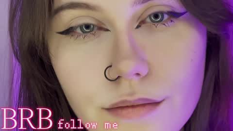 Una  online show from February 2025 02:02:02 PM