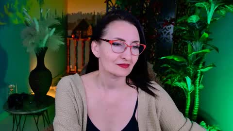 UnaTera online show from February 2026 09:17:01 AM