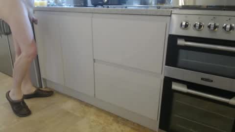 Snapshot of uncle2433 chatting on December 2024 07:43:01 AM Uncle online show from December 2024 07:43:01 AM