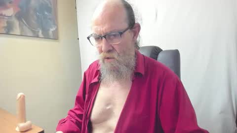 Snapshot of uncle_hottiecb chatting on February 2026 10:20:02 PM Uncle Hottie online show from February 2026 10:20:02 PM