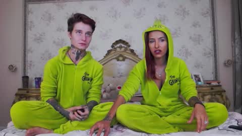 Snapshot of unholyangels_ chatting on October 2025 10:10:01 PM Selenna And Kenny online show from October 2025 10:10:01 PM