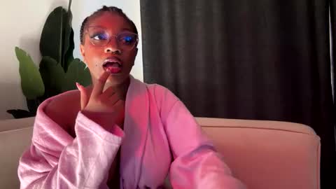 Snapshot of unholybaddie chatting on May 2026 02:14:01 PM Unholybaddie online show from May 2026 02:14:01 PM