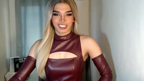 Snapshot of unique_taste69 chatting on September 2025 04:58:02 AM Miss Andrea online show from September 2025 04:58:02 AM