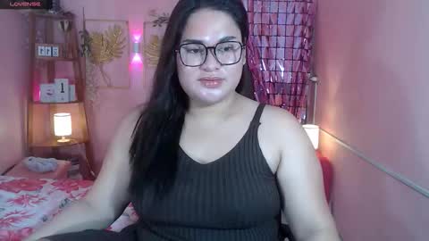 Snapshot of ur_baby_rebbecca chatting on October 2025 01:28:01 AM SINGLE online show from October 2025 01:28:01 AM