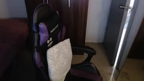 Snapshot of ur_cutiesthotasianxx chatting on February 2026 03:16:02 AM Vee online show from February 2026 03:16:02 AM