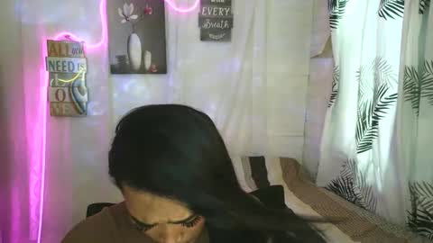 ur_dazzlingmorenaxx online show from April 2026 01:59:01 AM