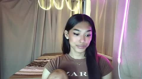 ur_dazzlingmorenaxx online show from August 2026 04:20:02 PM