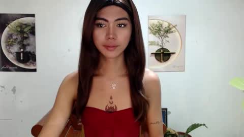 Snapshot of ur_extra_petite chatting on May 2026 08:21:02 PM online show from May 2026 08:21:02 PM