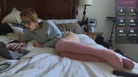 Goddess online show from December 2025 05:42:02 PM