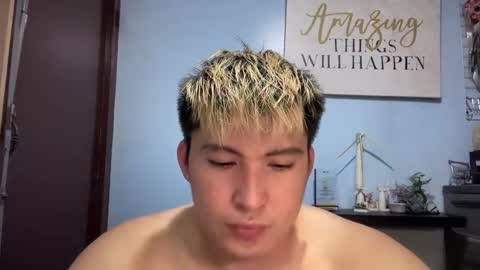 Snapshot of ur_jayqutee chatting on May 2026 10:21:01 AM Ur jayqutee online show from May 2026 10:21:01 AM